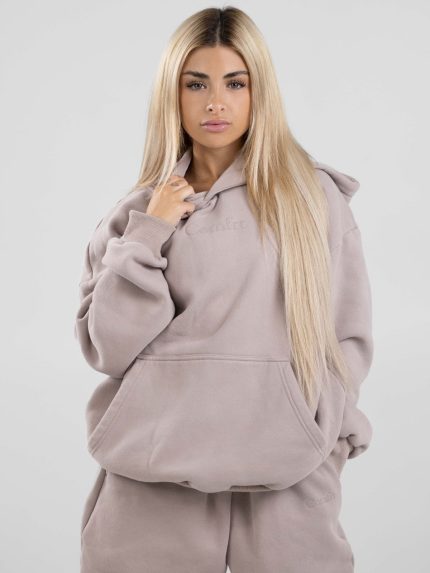 Signature Fit Hoodie: Gabriella is 5′0″ and wears a size M